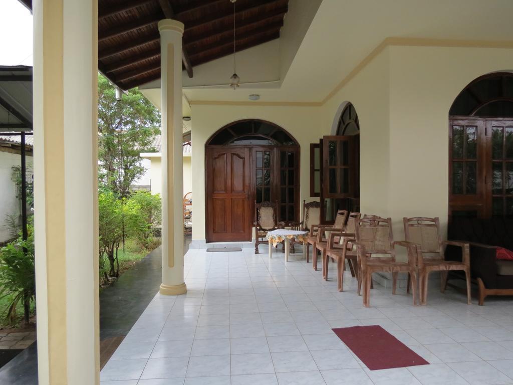 Bolonghes Homestay Negombo Exterior foto