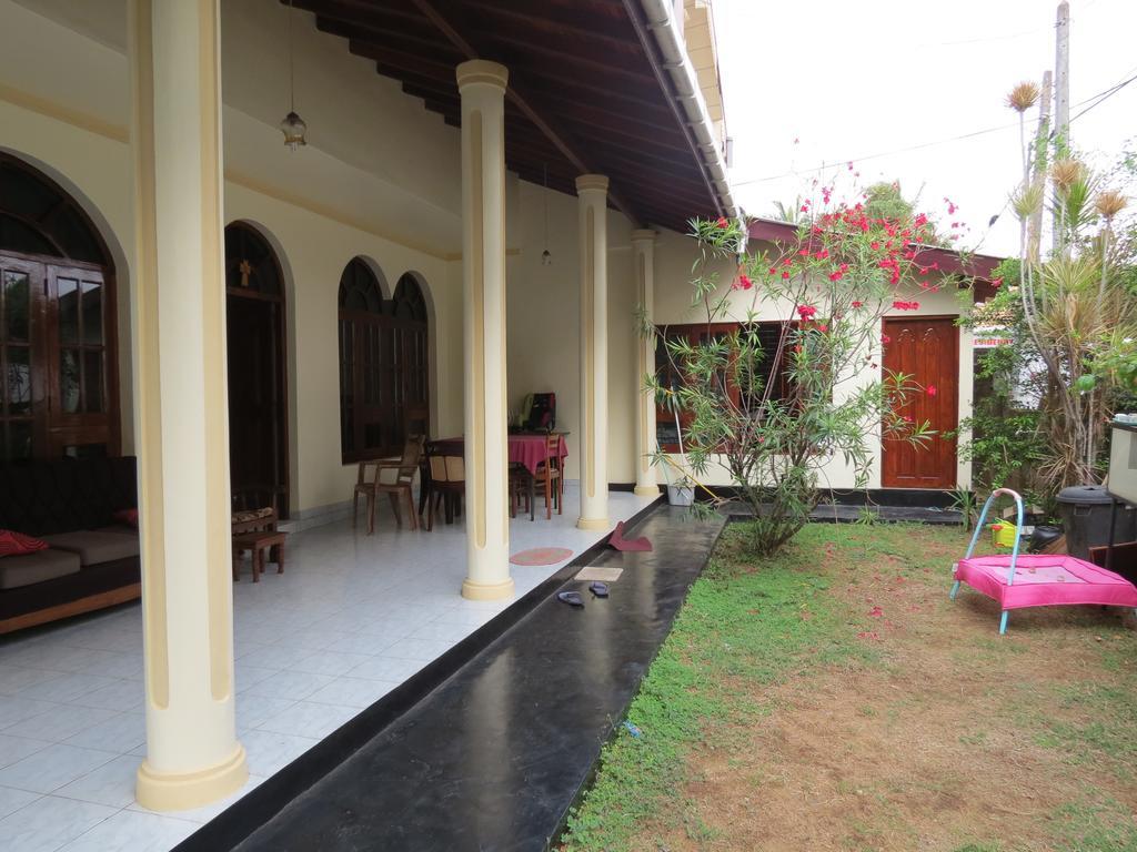 Bolonghes Homestay Negombo Exterior foto